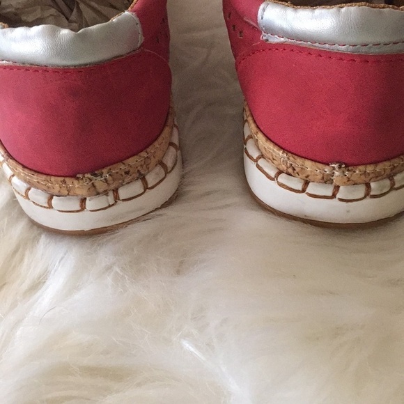 Women Casual Slip On Hollow-Out Sneakers - Picture 11 of 15